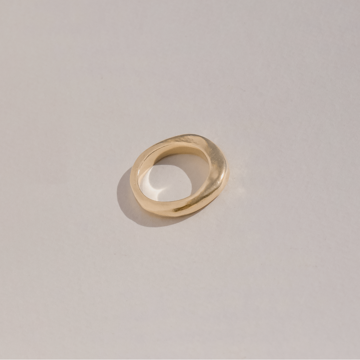 Wabi V Ring